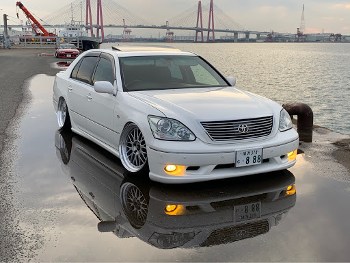 せかいのやまけそさんのセルシオUCF30の画像