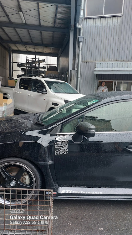 WRX S4の愛車の横顔・横顔かな・スポルヴィータに関するカスタム事例の投稿画像7枚目