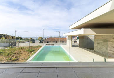 Maison avec piscine et terrasse 2