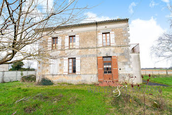 maison à Montpellier-de-Médillan (17)