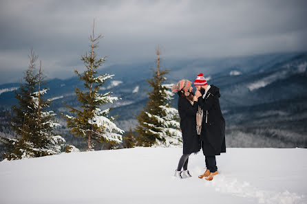 Fotografo di matrimoni Marin Yutish (yutish). Foto del 30 gennaio 2018