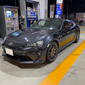 86 ZN6