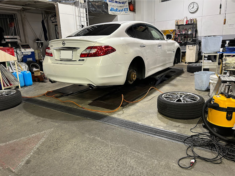 フーガ 51のワイトレに関するカスタム事例の投稿画像1枚目