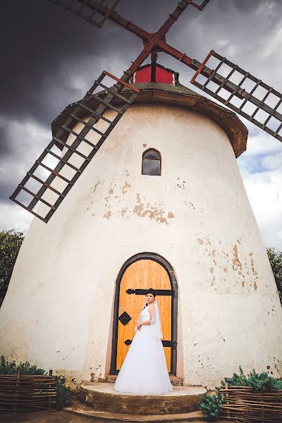 Fotógrafo de casamento Ruslan Lysenko (ruslanlysenko). Foto de 25 de setembro 2015