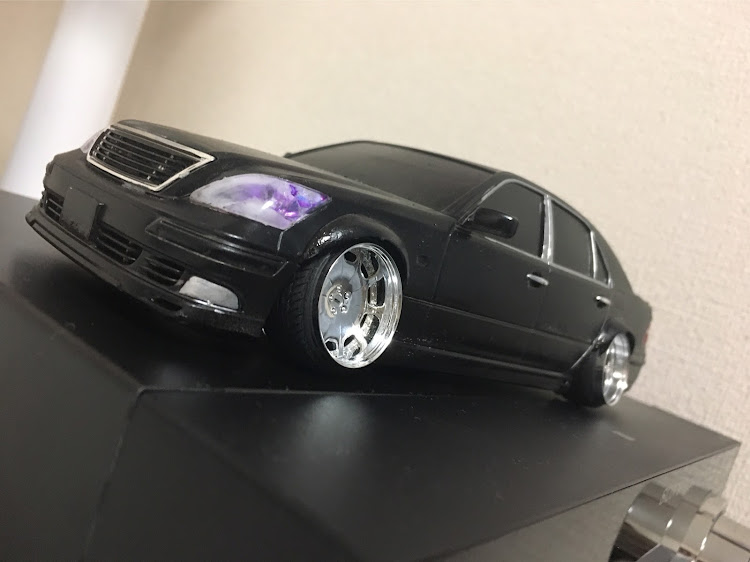 セルシオの30セルシオ・ＶＩＰスタイル・オバフェンに関するカスタム事例の投稿画像1枚目