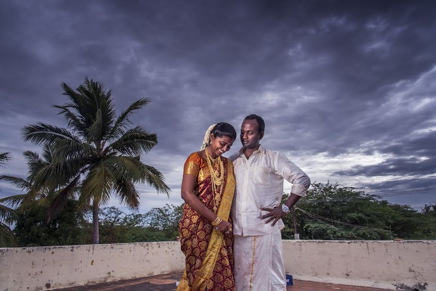 Fotógrafo de bodas Pon Prabakaran (ponprabakaran). Foto del 18 de junio 2016