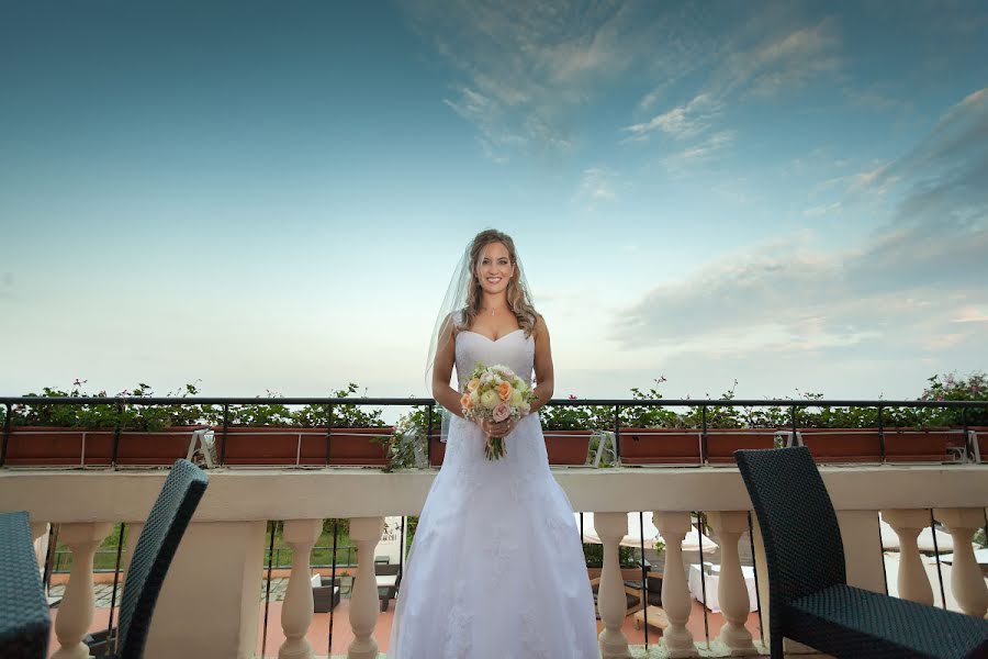 婚礼摄影师Cristian Mihaila（cristianmihaila）。2015 10月9日的照片