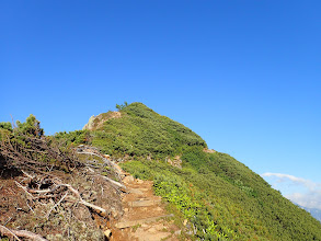 新越岳を見返す