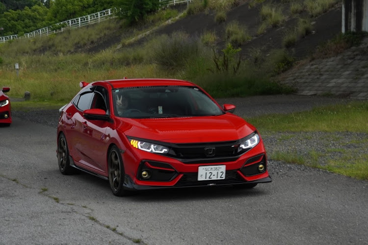シビックのcivic・civic fk7・civic hatchback・木曽三川・赤シビオフに関するカスタム事例の投稿画像3枚目