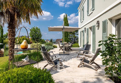 Maison avec piscine et terrasse 7