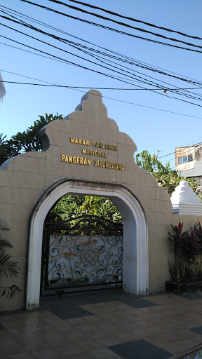 Makam Pahlawan Nasional Pangeran Diponegoro