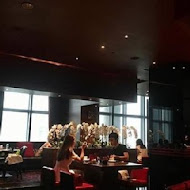 L'ATELIER de Joel Robuchon 侯布雄法式餐廳