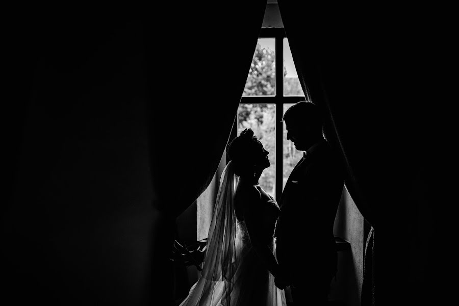 Fotógrafo de casamento Mihai Ruja (mrvisuals). Foto de 26 de setembro 2019