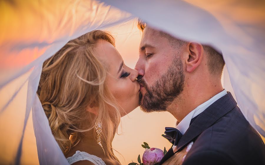 Fotógrafo de casamento Tomasz Andrzejewski (fotoandrzejewski). Foto de 24 de fevereiro 2020