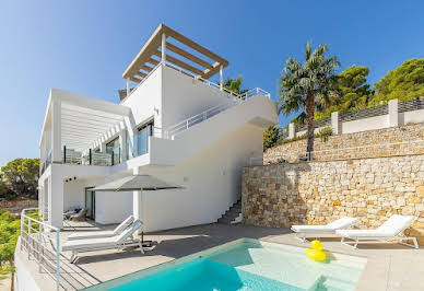 Villa with pool and terrace 2