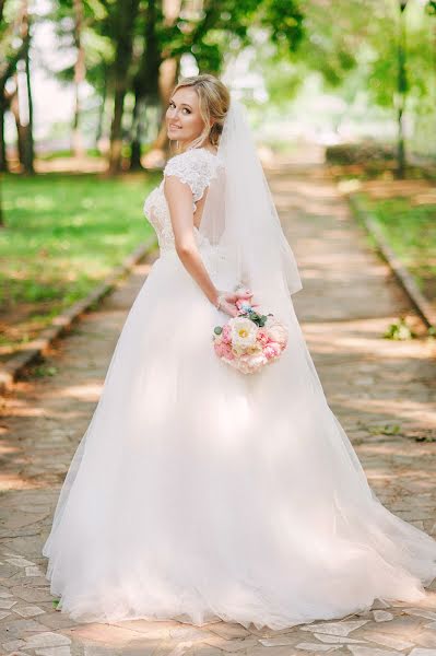 Wedding photographer Elena Veselova (veelst). Photo of 5 October 2016