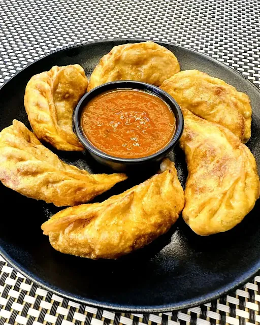 Fried Momos [6 Pieces]