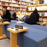 蔦屋書店 Tsutaya Bookstore