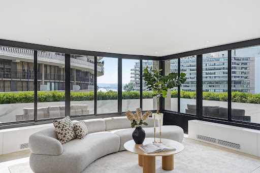 Apartment with pool 1