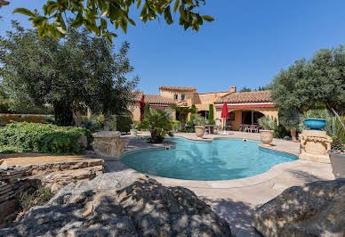 Villa avec piscine en bord de mer 13