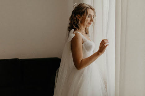 Wedding photographer Lyudmila Gayshun (lucygaishun). Photo of 11 April 2022