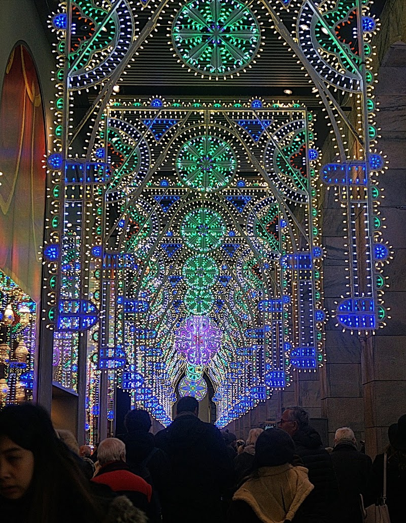 Luminarie di Natale in Corso Vittorio Emanuele a Milano di jovi55