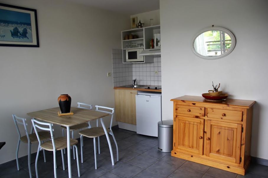 Location meublée appartement 1 pièce 30 m² à La Rochelle (17000), 580 €