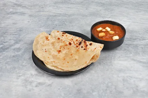 Paneer Curry With Paratha Combo [2 Pieces]