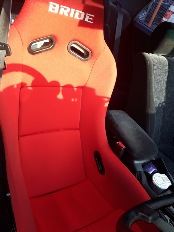 チェイサーのレッドメモリー・配線加工・フルバケットシート・ジータⅢ・ブリッドに関するカスタム事例の投稿画像5枚目