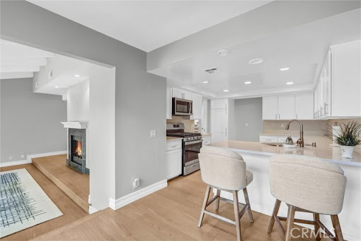 Appartement avec terrasse et piscine 5