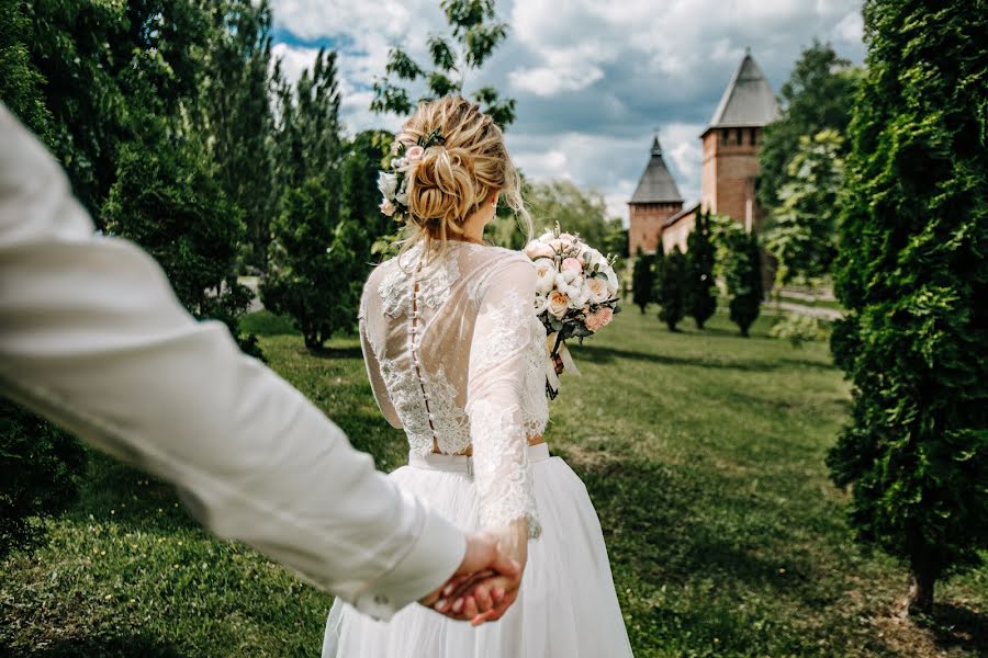 Fotógrafo de casamento Irina Semenova (lampamira). Foto de 3 de junho 2019