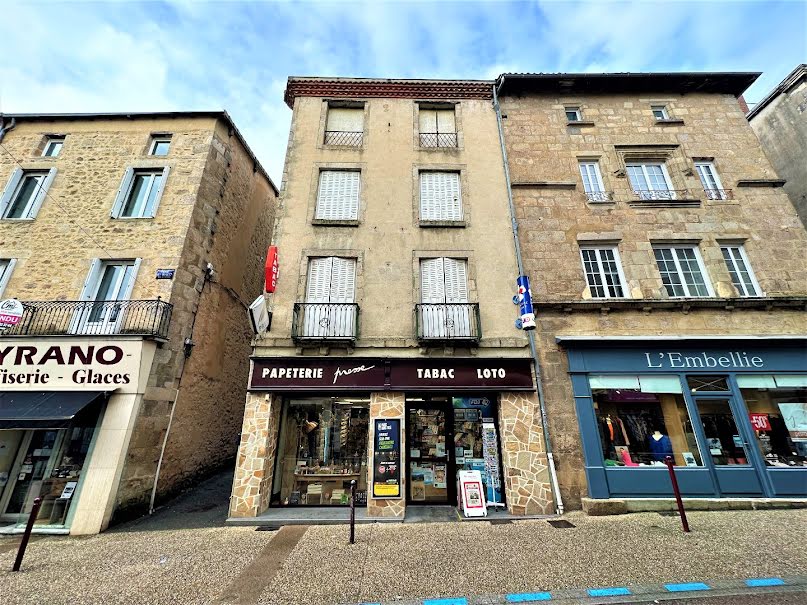 Vente maison  470 m² à Saint-Junien (87200), 271 000 €