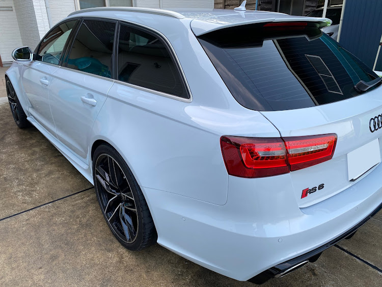 RS6 アバントの洗車・暑い、、暑いぞおおお！！・スズカグレーメタリック・アウディのある生活・アウディRSに関するカスタム事例の投稿画像4枚目