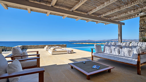 Seaside villa with pool 2