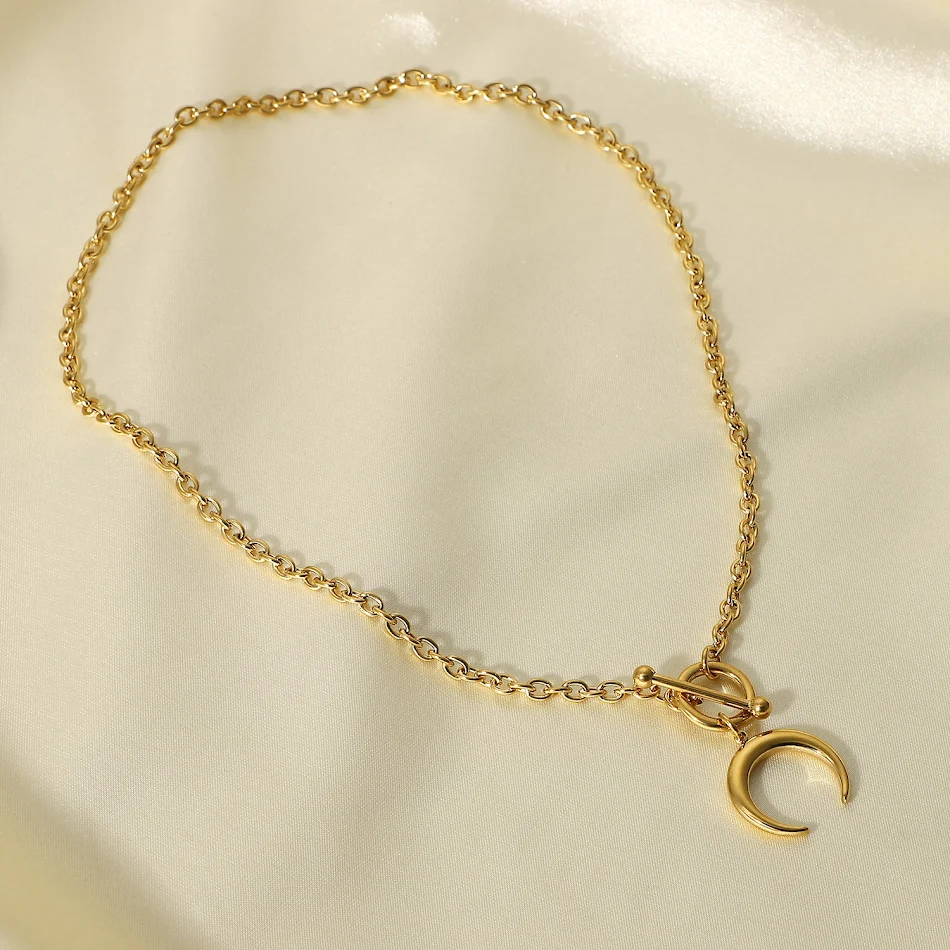 Hoogwaardige, trendy titanium stalen ketting, lichte luxe voor een verfijnde uitstraling en een stijlvol accent.