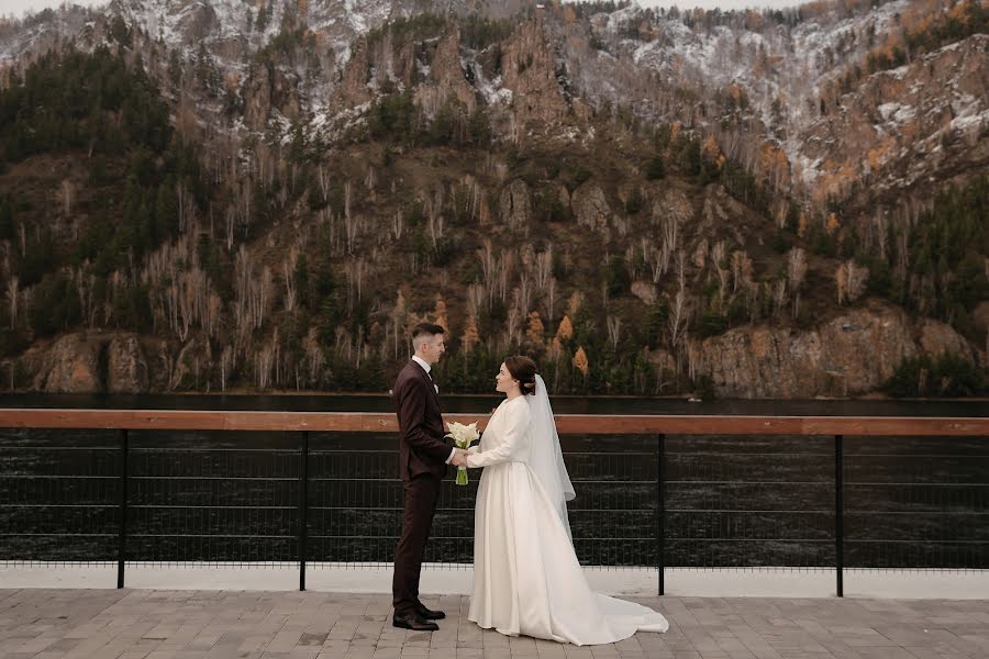 Fotógrafo de casamento Lidiya Beloshapkina (beloshapkina). Foto de 19 de outubro 2020