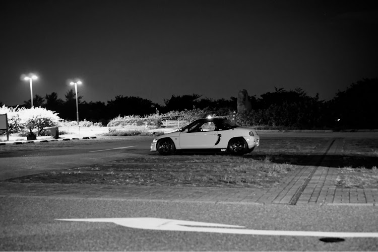 ビートのKIINAI愛車・monochromeな愛車・JPF origin・愛車撮影楽し 📸・ヒントでピント😆に関するカスタム事例の投稿画像1枚目