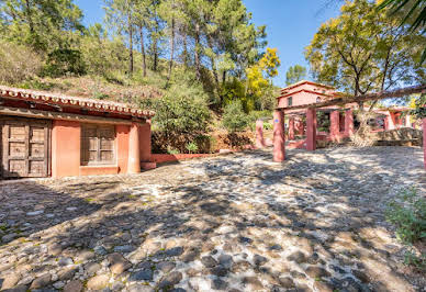 Villa with pool and terrace 3