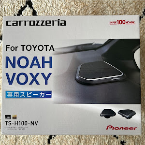 ヴォクシー MZRA90W
