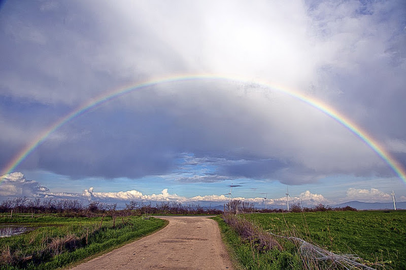 la via per l'arcobaleno..... di maxxx711