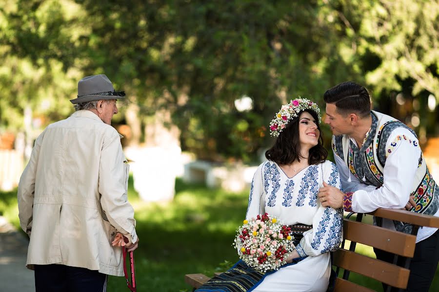 Wedding photographer Husovschi Razvan (razvan). Photo of 2 February 2018