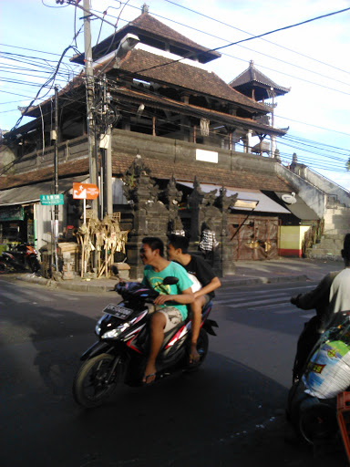 Ulun Suwi Temple