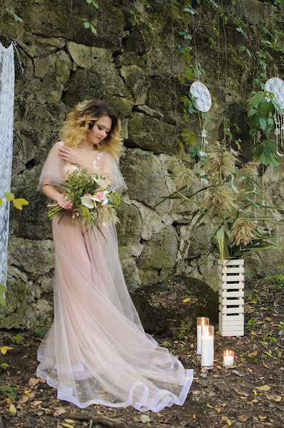 Fotógrafo de casamento Nika Kozachenko (lika). Foto de 16 de março 2019