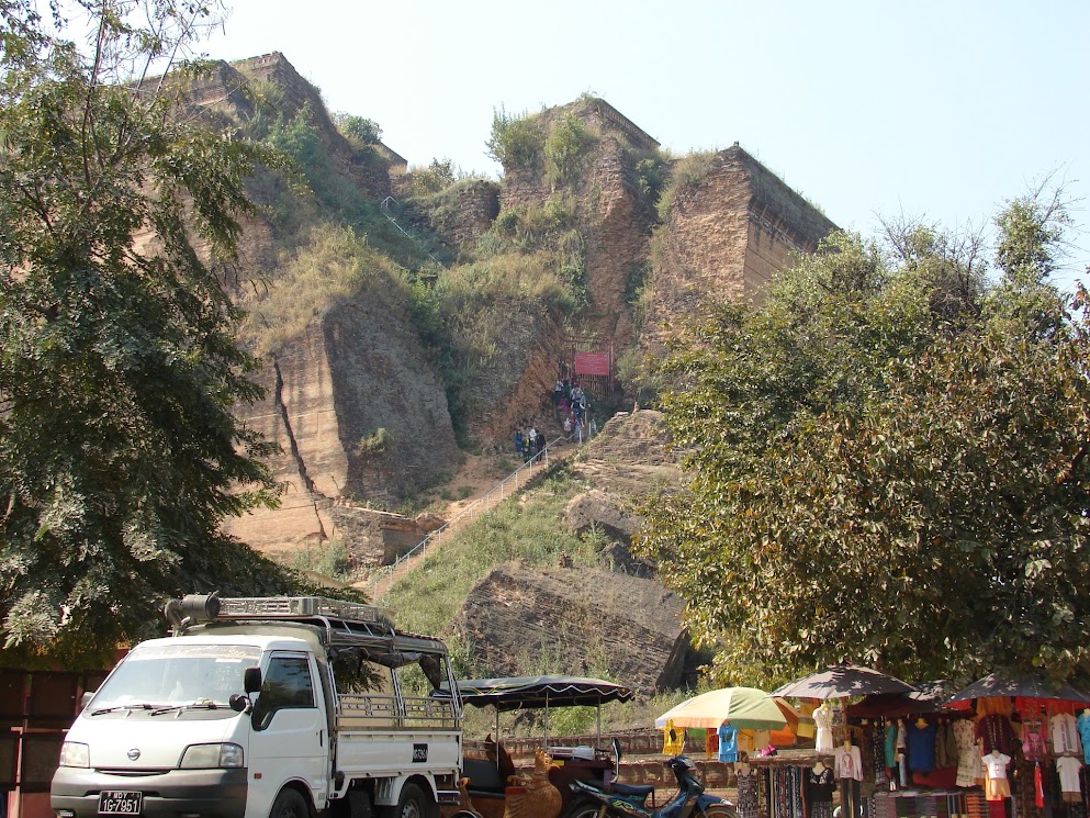 MINGUN PAGODA (PAHTODAWYI