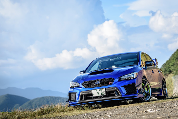 WRX STIの伊吹山ドライブウェイ・ドライブ・撮影会・写真編集・残暑お見舞い申し上げますに関するカスタム事例の投稿画像2枚目