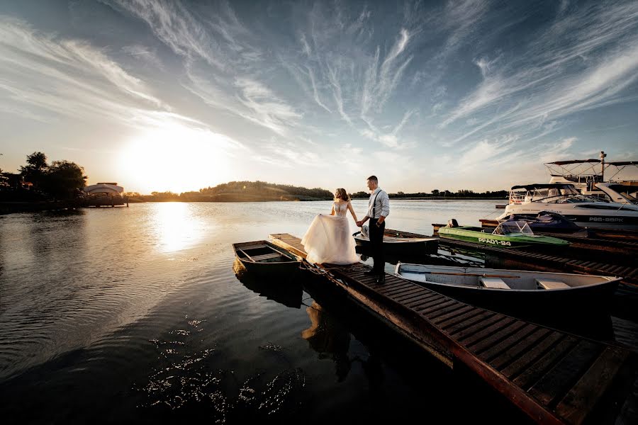 Fotógrafo de casamento Oleg Mayer (mayer). Foto de 25 de março 2022