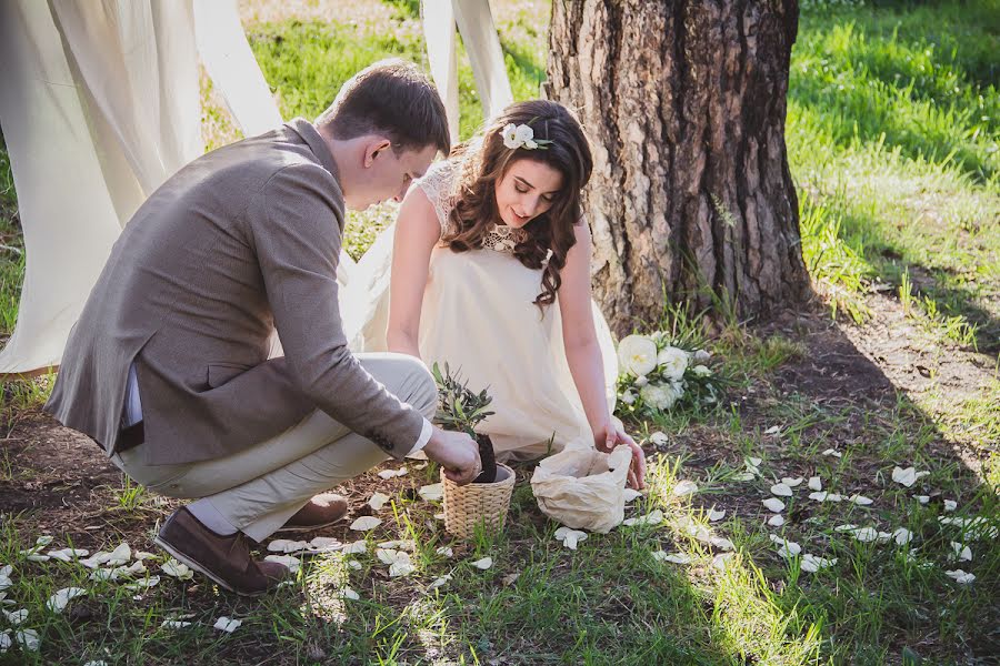 Fotografo di matrimoni Darya Denisova (denisovadaria). Foto del 2 novembre 2016