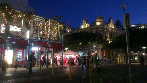 South Bank Markets in the evening in Brisbane, Australia. 