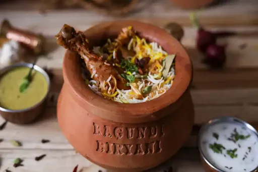 Chicken Hyderabadi Handi Biryani(with Salan And Raita ) Serves 1 To 2