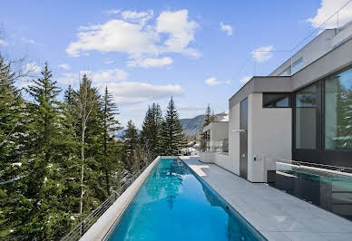 House with pool 5